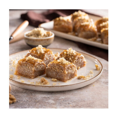MADO - CEVİZLİ EV BAKLAVASI