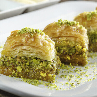 TEPSİ FISTIKLI BAKLAVA (2,3 KG) - 2