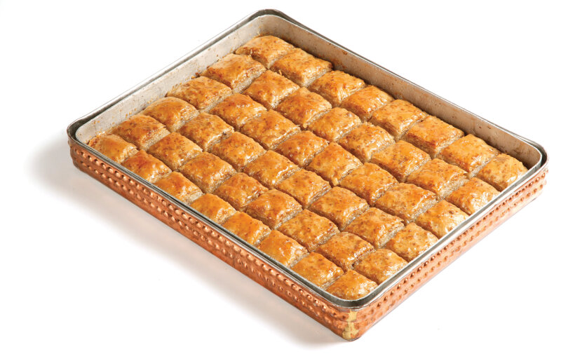 TEPSİ CEVİZLİ EV BAKLAVASI (2,4 KG) - 1